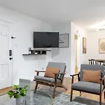 Balcom Breeze Escape